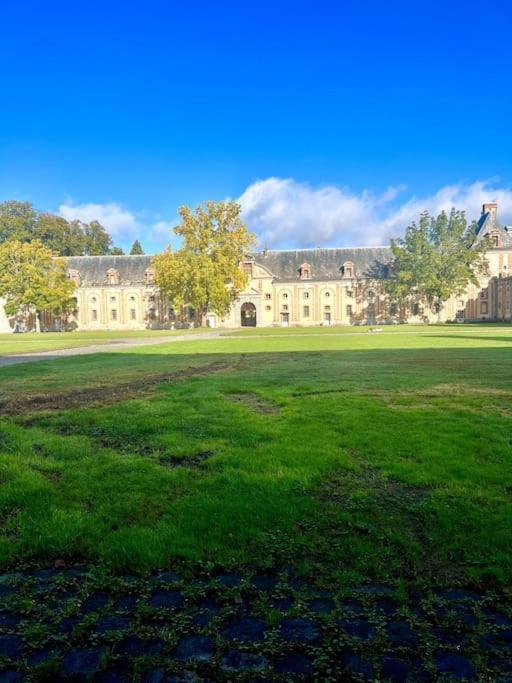 Cozy Flat In Castle Near Fontainebleau - 10 Min Apartment Fleury-en-Biere ภายนอก รูปภาพ
